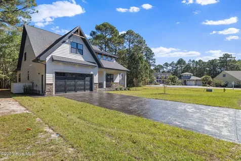 613 Riverwood Drive SE Bolivia NC 28422