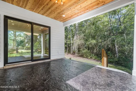 613 Riverwood Drive SE Bolivia NC 28422
