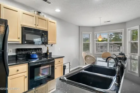 3030 Marsh Winds Circle Southport NC 28461