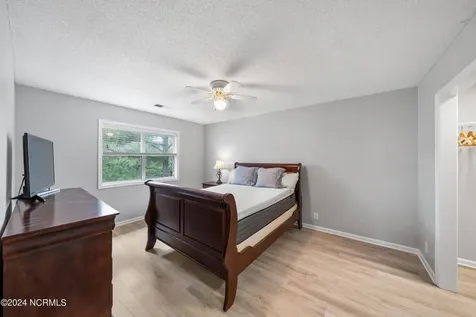 3030 Marsh Winds Circle Southport NC 28461