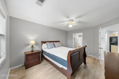 3030 Marsh Winds Circle Southport NC 28461