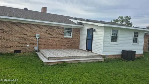 198 Mary Ella Road Harkers Island NC 28531