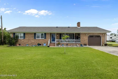 198 Mary Ella Road Harkers Island NC 28531