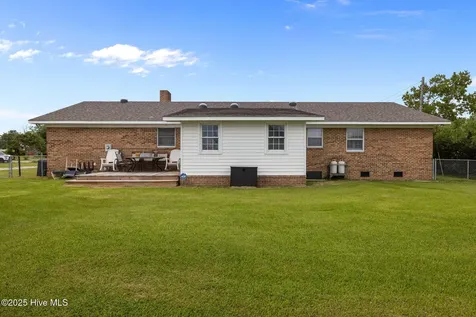 198 Mary Ella Road Harkers Island NC 28531
