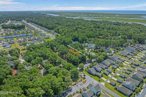 9266 W Lake Road Calabash NC 28467