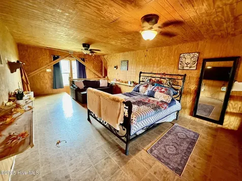 1885 Bennett Road Oak City NC 27857
