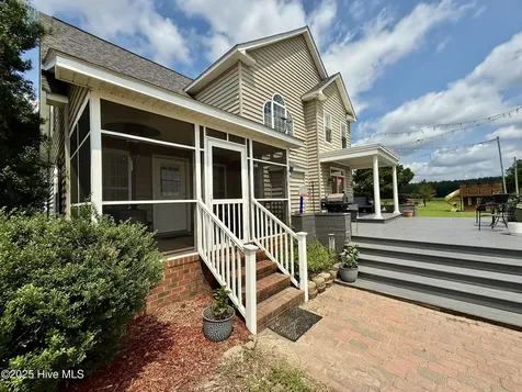 1885 Bennett Road Oak City NC 27857