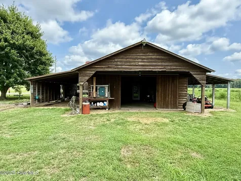 1885 Bennett Road Oak City NC 27857