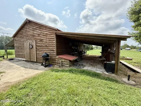 1885 Bennett Road Oak City NC 27857