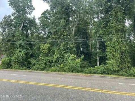 #5 River Road Washington NC 27889