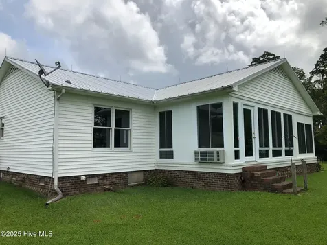 39488 Hwy Nc 264 E Belhaven NC 27810
