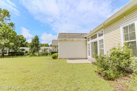 1005 Meadowlands Trail Calabash NC 28467