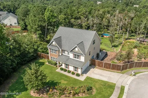 111 Creek End Court Swansboro NC 28584