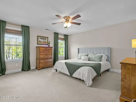 111 Creek End Court Swansboro NC 28584