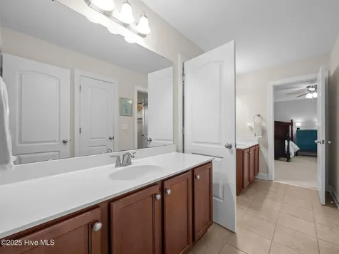 111 Creek End Court Swansboro NC 28584