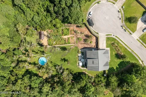 111 Creek End Court Swansboro NC 28584