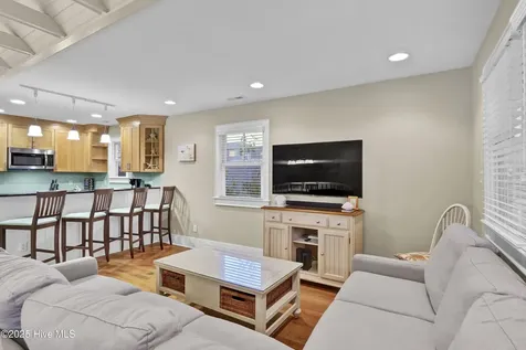 821 Schloss Street Wrightsville Beach NC 28480