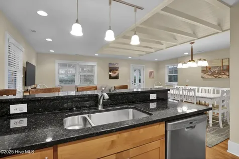821 Schloss Street Wrightsville Beach NC 28480