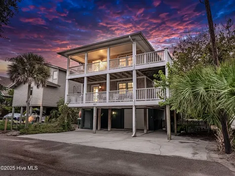 821 Schloss Street Wrightsville Beach NC 28480