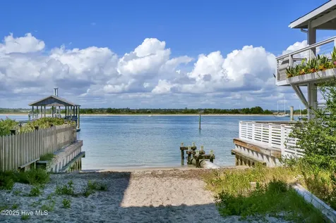 821 Schloss Street Wrightsville Beach NC 28480