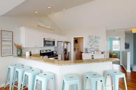 124 N Permuda Wynd Drive North Topsail Beach NC 28460