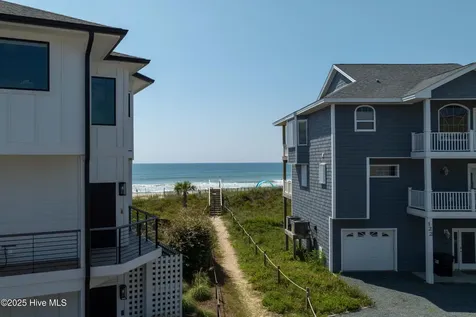 124 N Permuda Wynd Drive North Topsail Beach NC 28460