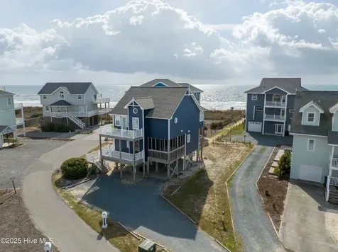 124 N Permuda Wynd Drive North Topsail Beach NC 28460