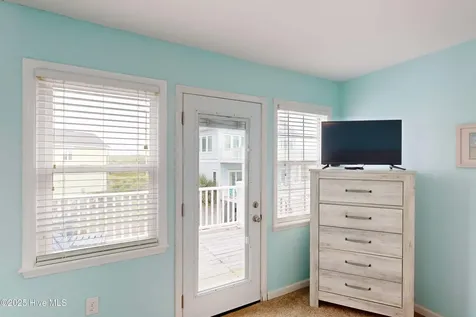 124 N Permuda Wynd Drive North Topsail Beach NC 28460