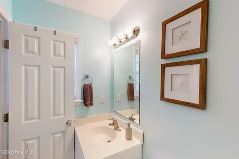 124 N Permuda Wynd Drive North Topsail Beach NC 28460