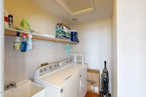 124 N Permuda Wynd Drive North Topsail Beach NC 28460
