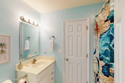 124 N Permuda Wynd Drive North Topsail Beach NC 28460