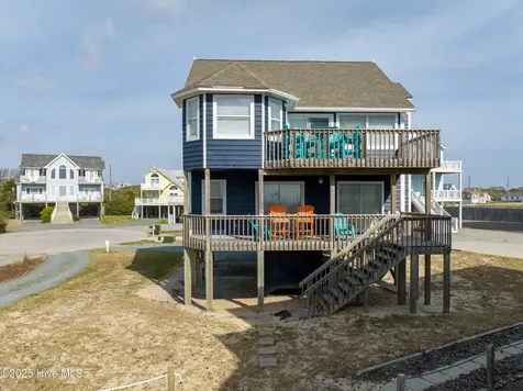 124 N Permuda Wynd Drive North Topsail Beach NC 28460
