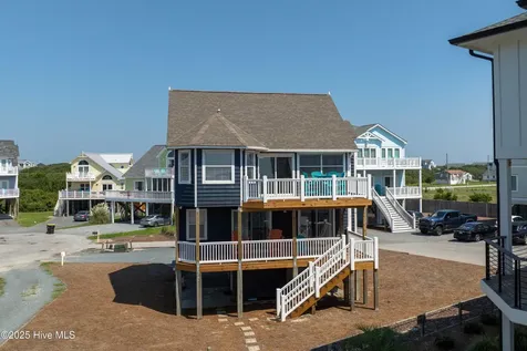 124 N Permuda Wynd Drive North Topsail Beach NC 28460