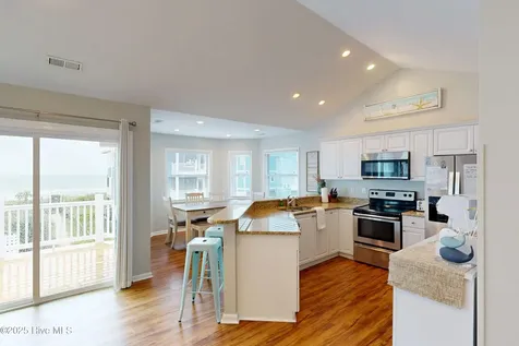 124 N Permuda Wynd Drive North Topsail Beach NC 28460