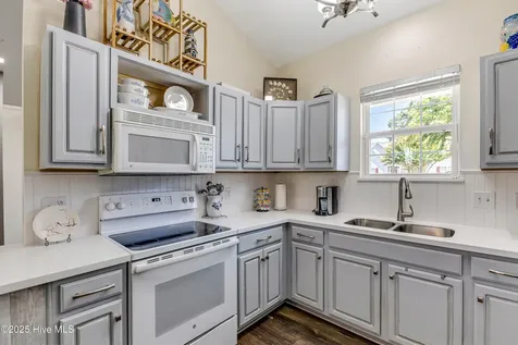 5065 Wyncie Wynd Southport NC 28461