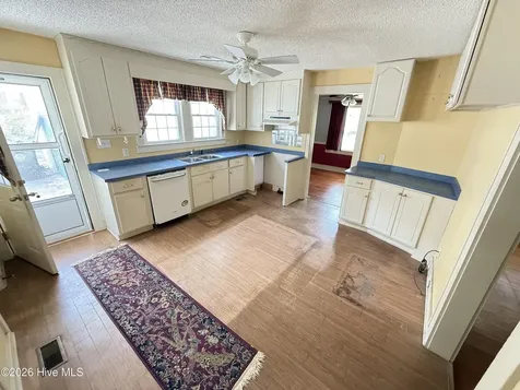 617 N Church Street Mount Olive NC 28365