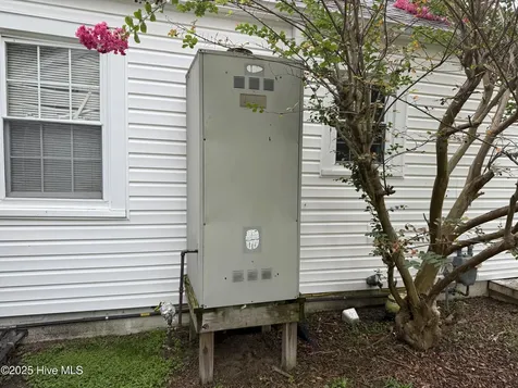 617 N Church Street Mount Olive NC 28365