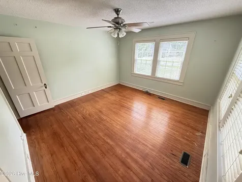 617 N Church Street Mount Olive NC 28365