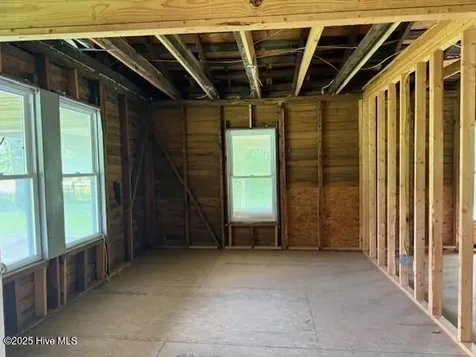 9400 Us Highway 17 Pollocksville NC 28573