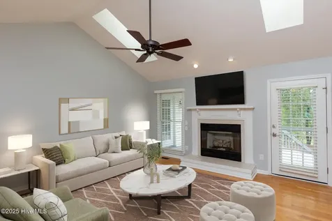 102 Seminole Court West End NC 27376