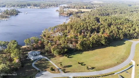 572 Dawson Creek Boulevard Oriental NC 28571