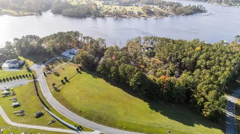 572 Dawson Creek Boulevard Oriental NC 28571