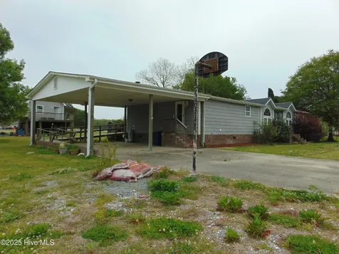 267 Sixth Street Aurora NC 27806