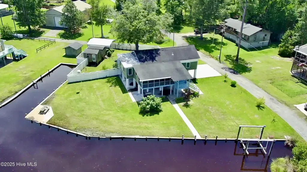 173 Hideaway Road Belhaven NC 27810