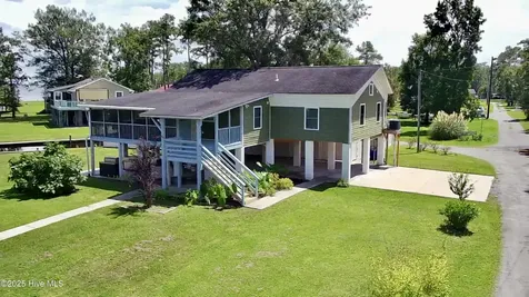 173 Hideaway Road Belhaven NC 27810