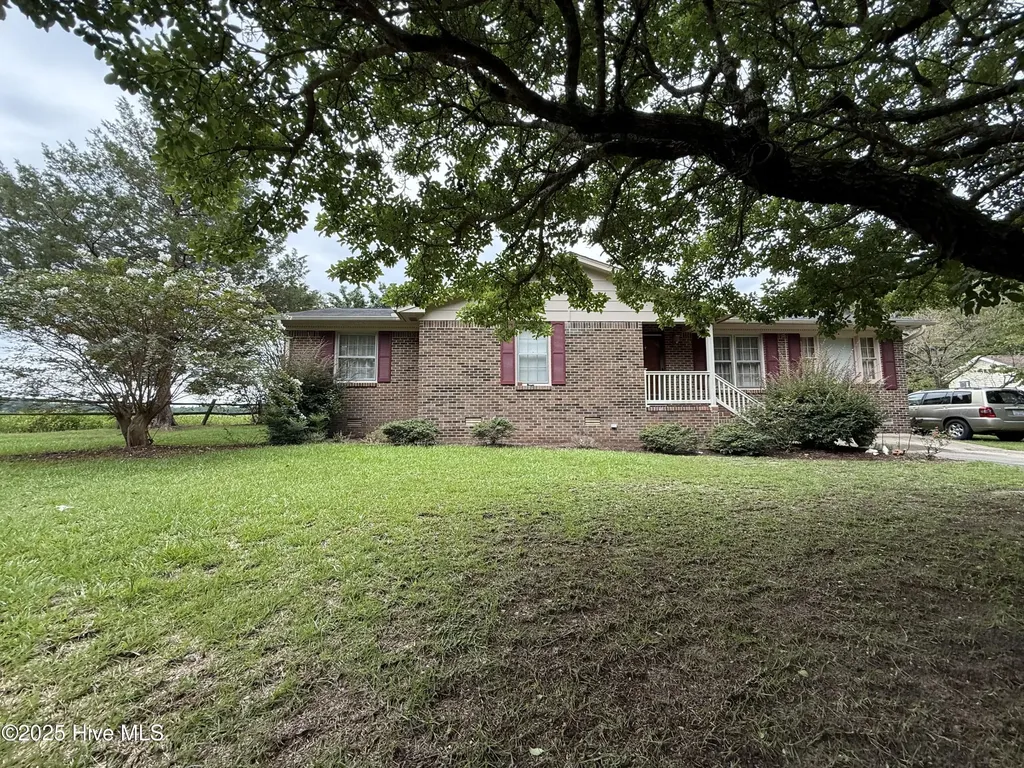 225 Tip Toe Road Edenton NC 27932