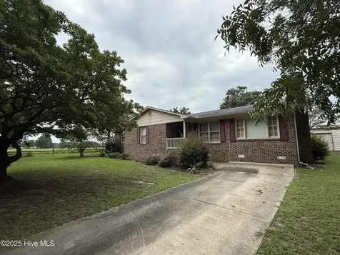 225 Tip Toe Road Edenton NC 27932