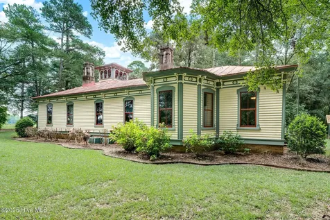 393 Moltonville Road Clinton NC 28328