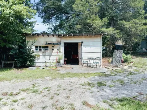 320 Aiken Road Southern Pines NC 28387