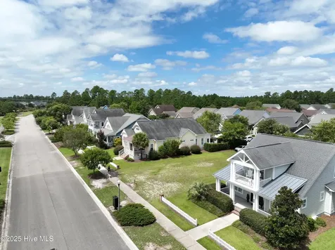 2037 Shelmore Way Leland NC 28451